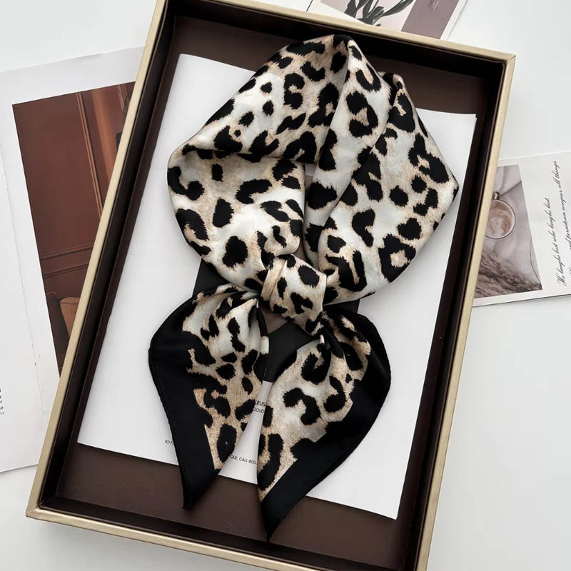 Luxury Leopard Print Female Sa - Ascot Neck Scarf ulasan dan harga